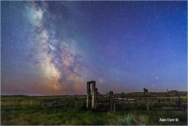 Mars, Saturn & Milky Way over Ranch Corral by Alan Dyer ©