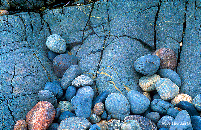 Smooth stones by Robert Berdan ©