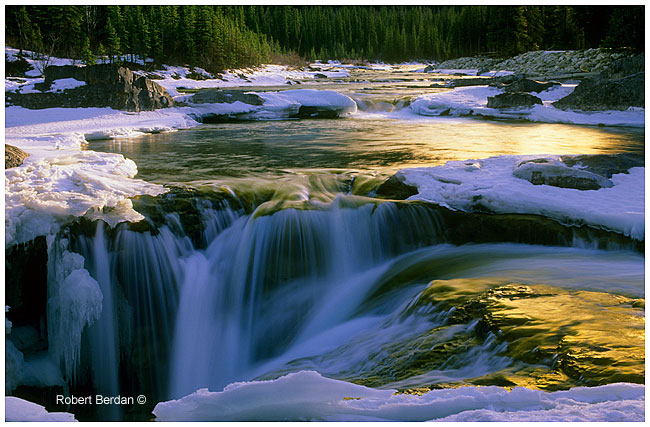 Elbow Falls taken with Blue-Yellow polarizing filter by Robert Berdan ©