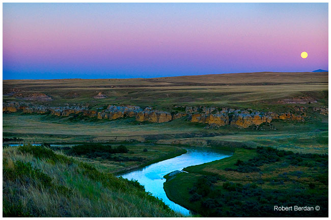 Moonrise over the Milk river valley Writing-on-Stone by Robert Berdan ©